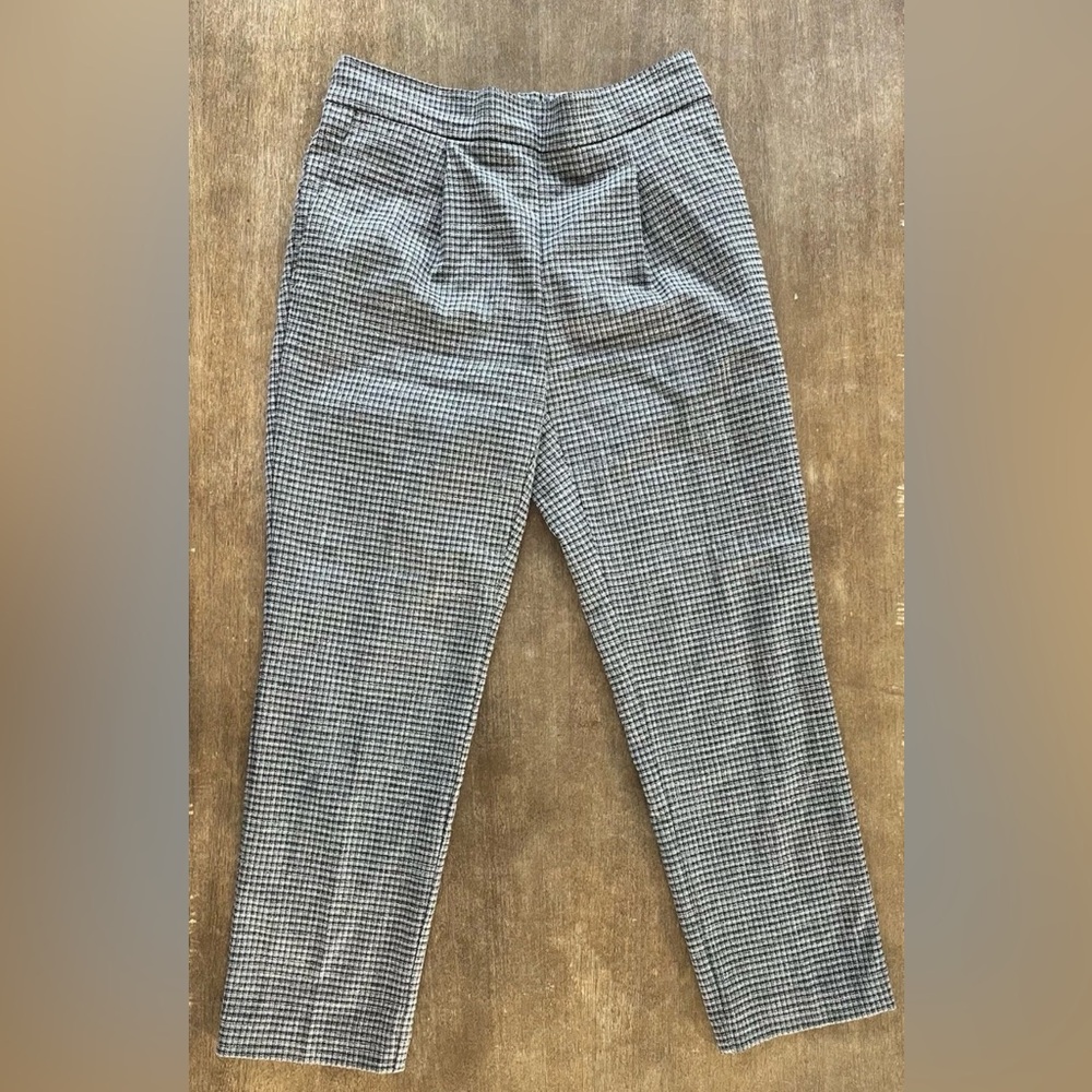 Ann Taylor Black and Grey Plaid Cropped Work Pants Trousers